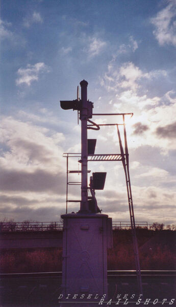 SB block signal on BNSF/UP joint line
This block signal stands guard for SB BNSF/UP joint line trains
Keywords: signal;bnsf;up;joint line