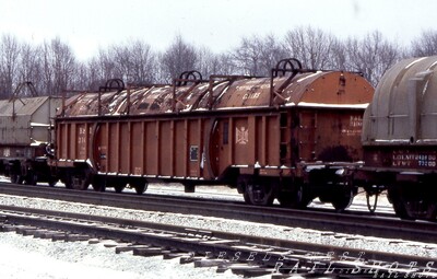 B&LE coiled steel Covered Gondola
A B&LE coiled steel covered gondola awaits pickup on the N&W interchange track at Wallace Junction, Girard PA.
Photo Copyright 2008 Tim Baldwin
Keywords: b&le;steel;coil;girard;pa;wallace