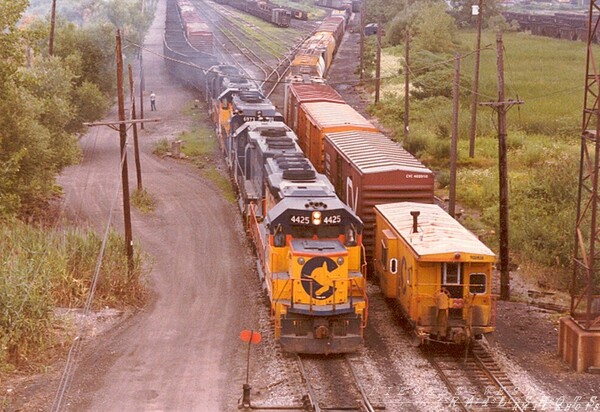 B&O Buffalo Creek Yard Tifft St Buffalo NY
A southbound coal train behind five assorted geeps prepares to leave B&O's Buffalo Creek Yard as viewed from the Tifft St overpass in Buffalo NY.
Photo Copyright 2008 Tim Baldwin
Keywords: b&o;tifft;buffalo creek;ny;coal