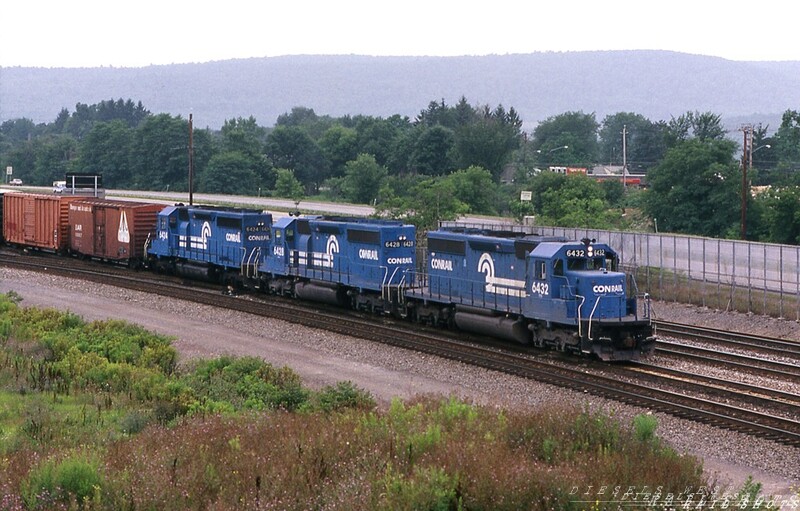 Conrail CGAL Gang Mills Yard
Three Conrail SD40-2 sisters, led by #6432, assemble Corning NY to Allentown PA freight CGAL at the east end of Gang Mills Yard on an overcast day.
Photo Copyright © 2008 Tim Baldwin
Keywords: conrail;gang mills;allentown;pa