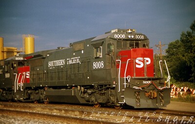 SP B40-7 #8008
Brand new SP B40-7 #8008 awaiting pickup on the NS setout track by the GE plant in Erie PA.
Photo Copyright 2008 Tim Baldwin
Keywords: b40-7;sp;erie;pa;ge plant