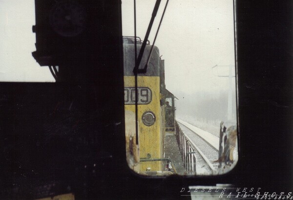 CNW - view from trailing unit - 1979
CNW - from trailing unit - 1979
Keywords: cnw;up;mount vernon;iowa;snow