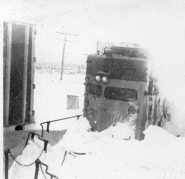 CNW SD-45 snowbound - 70's - Image 7
Here some nice shots of CNW SD-45 #956 snowbound in the 70's
Keywords: cnw;sd45;snowbound;snow