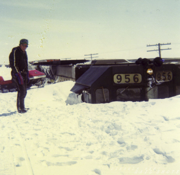 CNW SD-45 snowbound - 70's - Image 2
Here some nice shots of CNW SD-45 #956 snowbound in the 70's
Keywords: cnw;iowa;snowbound