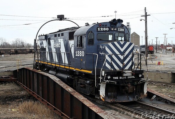 LSRC #1280
LSRC #1280(C425) Taking a spin on the turntable in Saginaw, at our roundhouse after a fresh wash
Keywords: lsrc;1280;turntable;saginaw;roundhouse