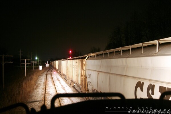 Holding in the Pass..S. Birch Run, MI
Taken while engineer in on the Z144 coal train, I am taking empties south to Flint, meeting the Z127 Northbound to Saginaw
Keywords: saginaw;in cab