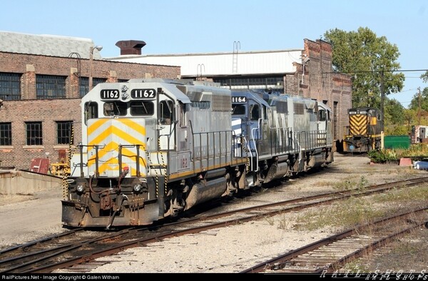 Another shot of the Line-up at Saginaw Yard
Awaiting the call in West Dispatch, Saginaw Yard
Keywords: lsrc;gp40m;saginaw;yard;roundhouse