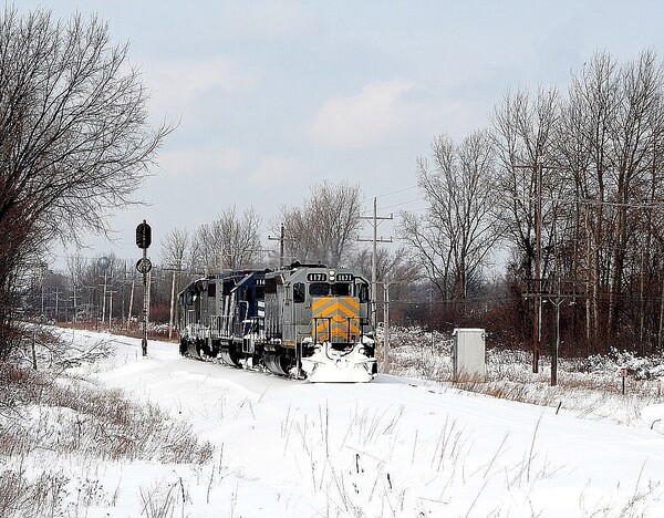 Light Power South at Birch Run
Heading south busting crossing for the Z127 after a heavy snow.  Photo at Birch Run, MI
Keywords: gp40m3;birch run;light power;snow;z127