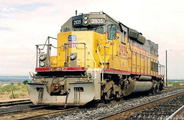 UP SD40T-2
Taken in Lordsburg, NM in 2003, sitting in the clear
Keywords: sd40t-2;up;nm;lordsburg