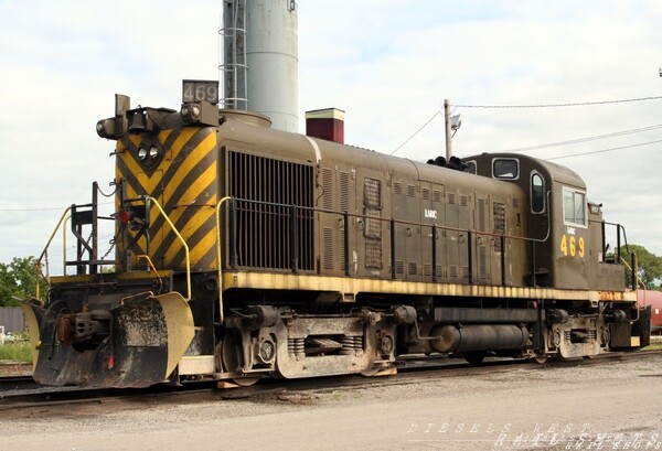 Retired, View 2
The LSRC 469(Alco RS2)..famous from 'Trains' magazine, sits in Saginaw Yard
Keywords: rs2;retired;saginaw;mi