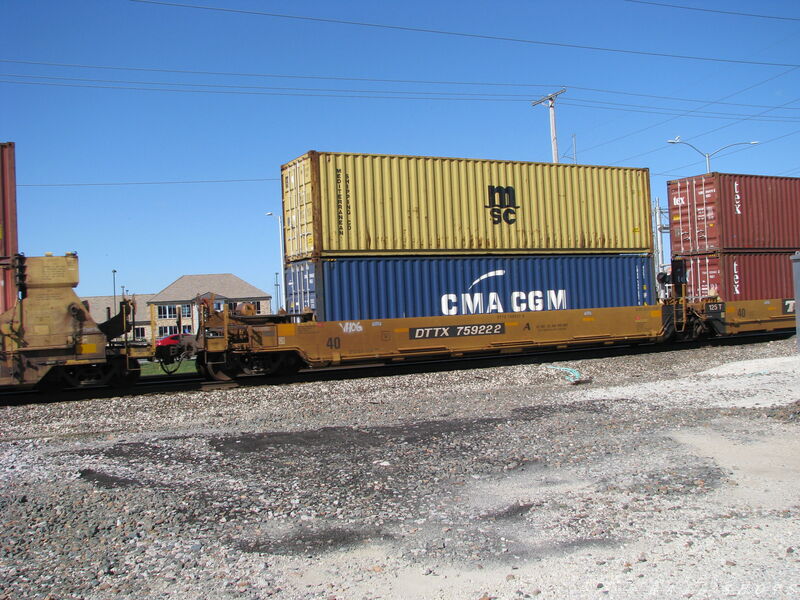 DTTX 759222 5x40
DTTX 759222 5x40 Double Stack Well Cars A & E east bound through Garner, Kansas on 9/21/2014
Keywords: dttx;well;container;double stack;40;garner;kansas;ks