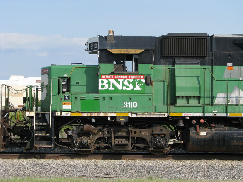 BNSF GP50 3110
Conductor's side showing cab and front truck of BNSF GP50 3110 in Lenexa, Kansas on 7/18/2014.
Keywords: gp50;bn;bnsf;remote control;3110;kansas;lenexa