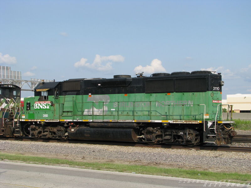 BNSF GP50 3110
Conductor's side rear 3/4 view of BNSF GP50 3110.
Keywords: gp50;bn;bnsf;remote control;3110;kansas;lenexa