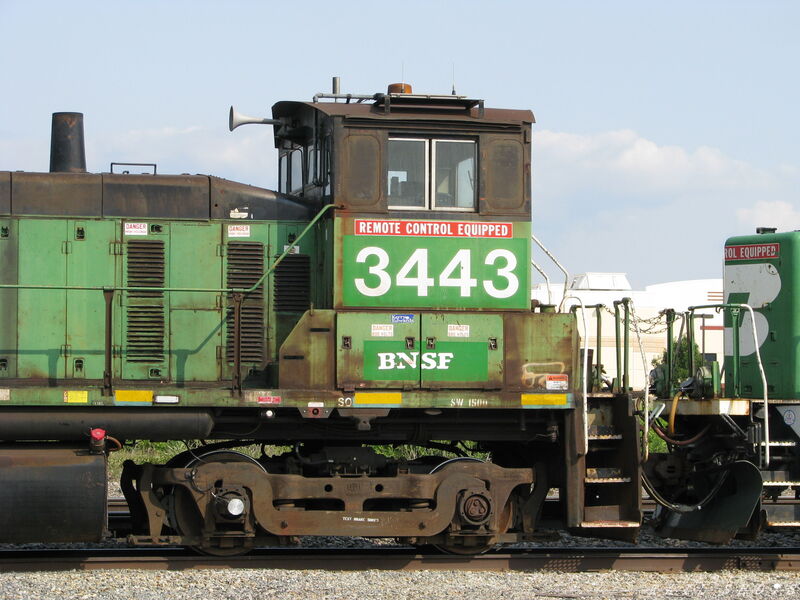 BNSF 3443 SW1500
Conductor's side showing close up of cab of BNSF SW1500 3443.
Keywords: sw1500;bn;bnsf;close up;kansas;lenexa;remote