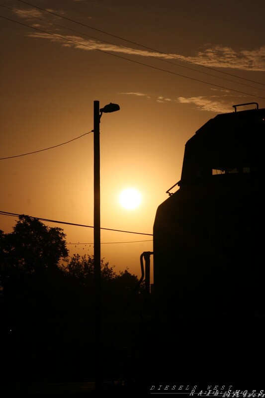 SD70M sunrise
SD70M sunrise
Keywords: dawn;sunrise;sd70m