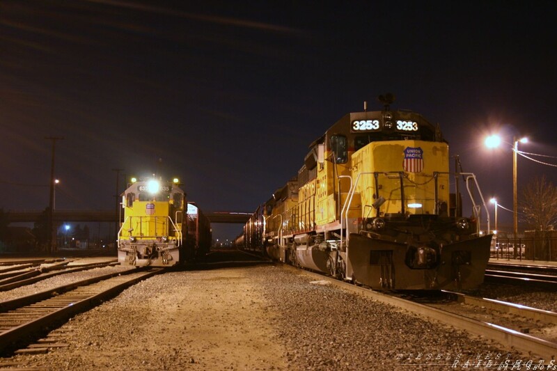 Nightly locals
about to depart for their respective runs UP 3253(SD40-2),UPY 635(GP15)
Keywords: up;night;yard;gp15;upy;sd40-2;local