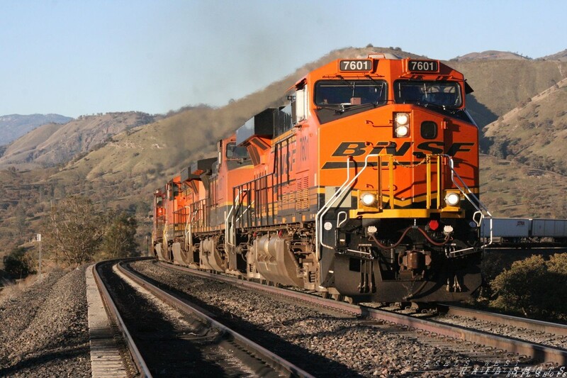 BNSF Z Train On The Loop
This BNSF Z train, headed by #7601(ES44DC) is just about done with the loop
Keywords: es44dc;bnsf;z train;7601;loop