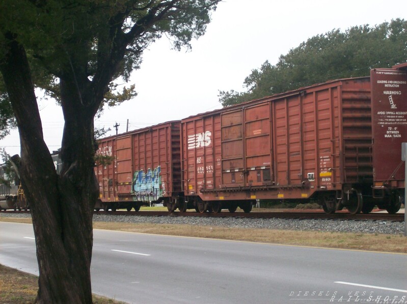 Norfolk Southern boxcars - Morehead City NC
Norfolk Southern in Morehead City, NC
Keywords: ns;box;morehead;nc;freight