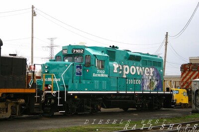 EMDX 7102
Just arrived from Montreal, EMDX 7102(GP22ECO - ex CP GP9u 1637) sits and waits for it's first trip on the OCR. 
Photo taken April 26,2008
Keywords: gp22;emdx;montreal;7102;gp9