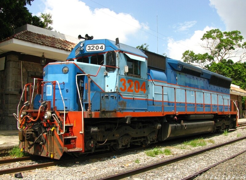 FXE 3204
'Ex SD45', Ferromex SD40
Keywords: sd45;sd40;mexico;ferromex;3204