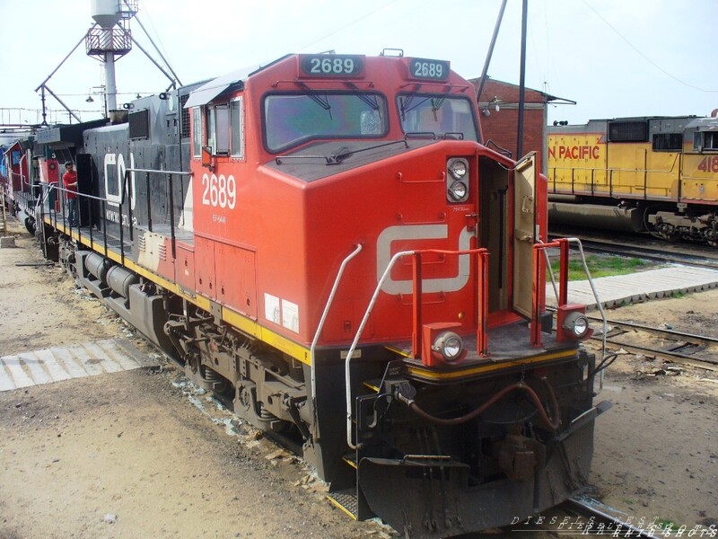 CN 2689
visitor in Mexico. picture of my friend 'Beristain enginer' Mexico 2006, Canada National C44-9W
Keywords: c44-9w;mexico;cn