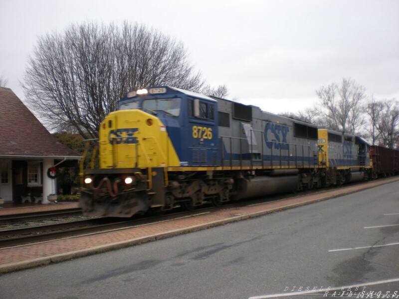 CSX SD60I 8726 w/Herzog Freight
This southbound freight has Herzog hoppers as its consist
Keywords: sd60i;csx;8726;herzog;freight