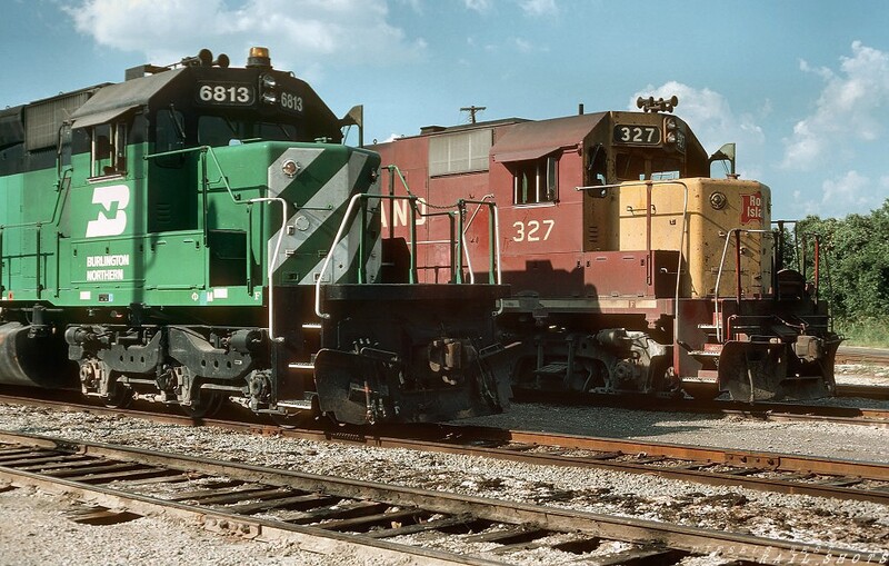 BN SD40-2 #6813, Rock Island GP-35 #327
BN SD40-2 #6813 & Rock Island GP-35 #327 at Houston Texas - August 1978 G. Morris
Keywords: ri;crip;gp35;gp-35;327;houston;tx;bn;sd40-2;6813